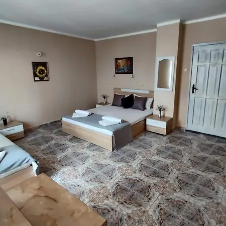 Gæstehus Art Rozalia 3*