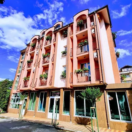 Art Rozalia Guest house Ravda
