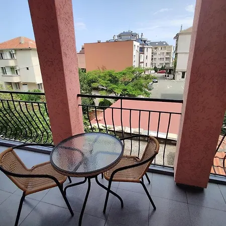 Guest house Art Rozalia 3*