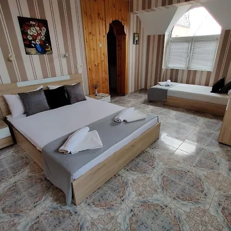 Art Rozalia 3* Ravda