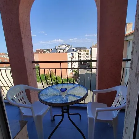 Guest house Art Rozalia 3*