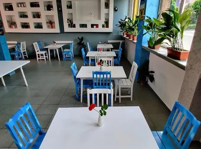 Art Rozalia 3* Ravda