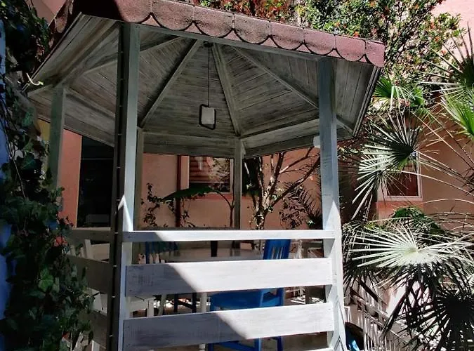 Art Rozalia Guest house